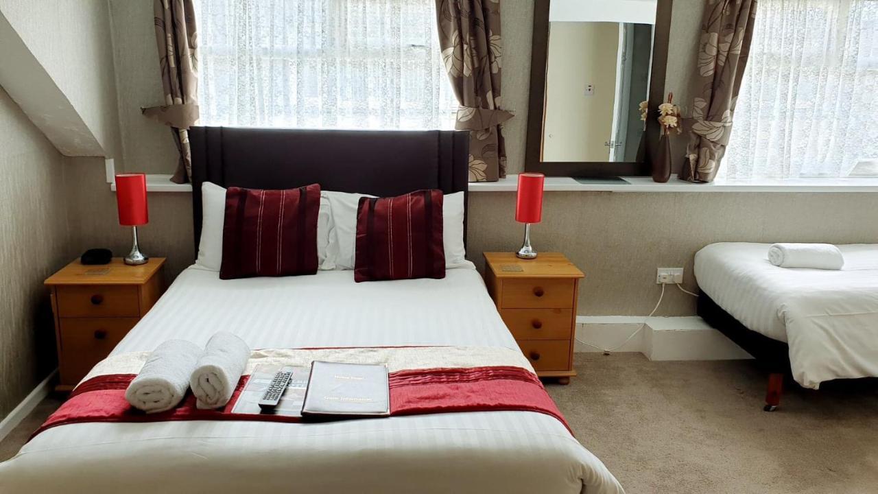 Hilbre Hotel 2*