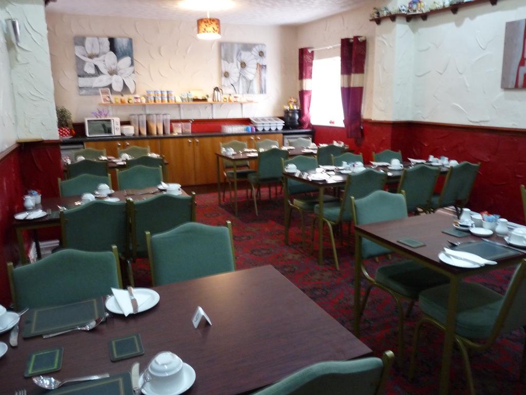 Hilbre Hotel 2*